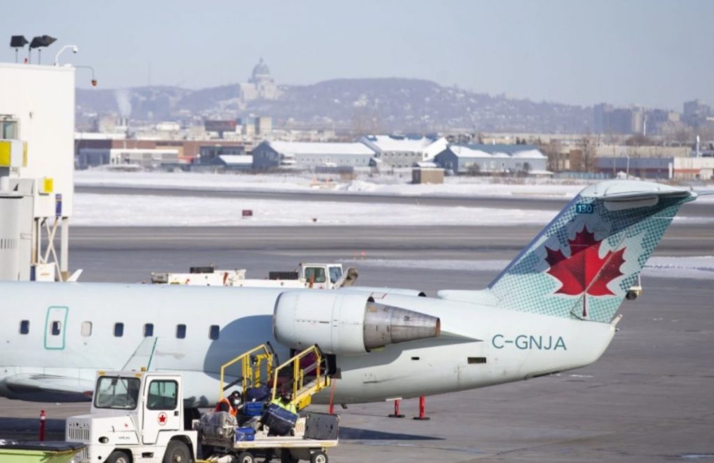แคนาดาสั่งห้าม เที่ยวบินโดยสารจากอินเดีย เที่ยวบินจากสองประเทศในเอเชียใต้ถูกระงับหลังจากตรวจพบผู้ป่วย COVID-19 ในนักเดินทางที่เดินทางมาจาก