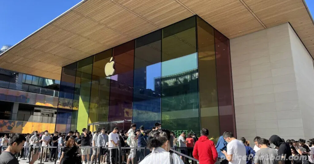 iPhone15ของApple เปิดตัวในประเทศจีน ในวันศุกร์ที่ผ่านมา, ท้องถิ่นของปักกิ่งได้เปิดบ้านต้อนรับกับเหตุการณ์ที่คาดไม่ถึง ผู้คนจากทุก